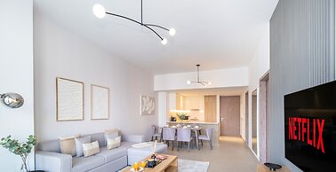 LUX  LIV Contemporary Marina View Suite