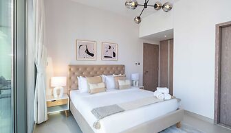 LUX  LIV Contemporary Marina View Suite