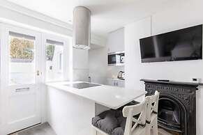 Sleek & Well-connected Studio Flat Archway!
