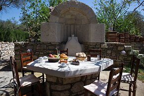 Kalamata Art Rooms