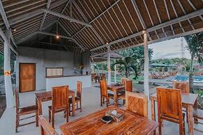 Paluh Beach Huts
