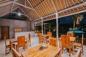 Paluh Beach Huts