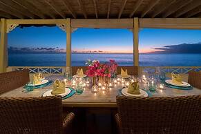Easy Reach by Blue Sky Luxury