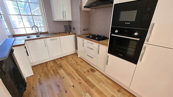 Hull Spacious Apartment 5