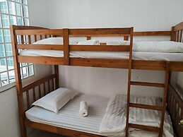Simfoni Comfy 3BR Suite