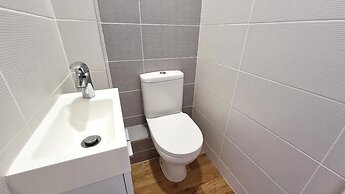 Hull Spacious Apartment 9