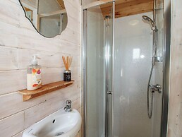 Aston - Shepherd Hut