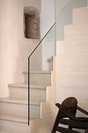 Sutor Chic Manor