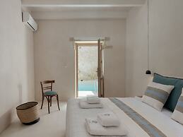 Sutor Chic Manor