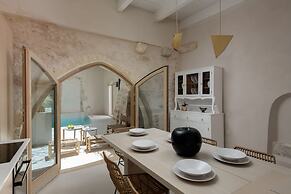 Sutor Chic Manor