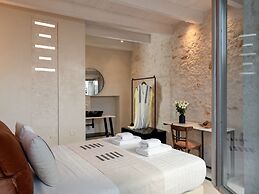 Sutor Chic Manor