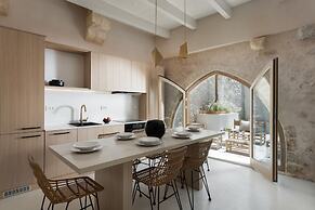 Sutor Chic Manor