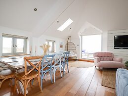 Sea View House