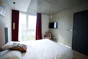 Arrow Hotel