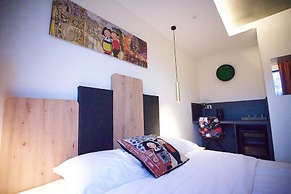 Arrow Hotel