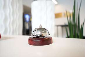Arrow Hotel