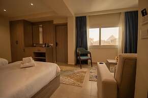 Saray Pyramids & Museum View Hotel