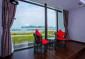 Moon Halo Hotel