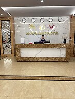 Moon Halo Hotel