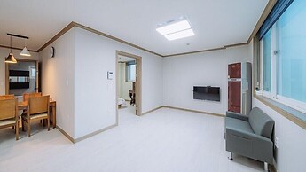 Geoje Swim Pension