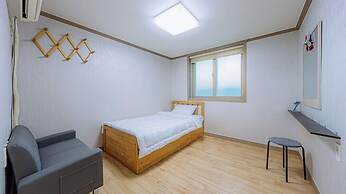 Geoje Swim Pension