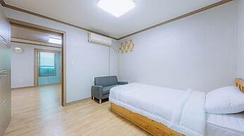 Geoje Swim Pension