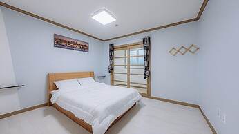 Geoje Swim Pension