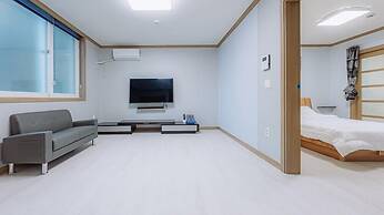 Geoje Swim Pension