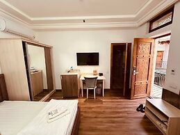 Asal Hotel by Asel