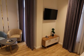 Asal Hotel by Asel