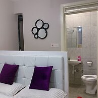Lux Suites Mattlet Studio Apartments TRM