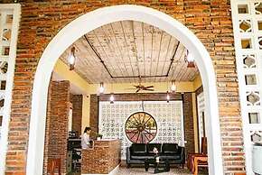 Sokchea Kampot Hotel