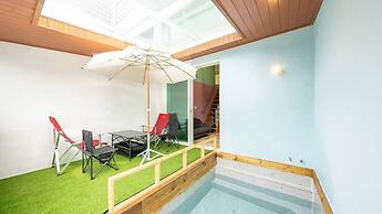 Koala Kids Pool Villa