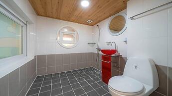 Koala Kids Pool Villa