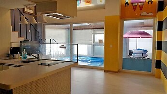 Koala Kids Pool Villa