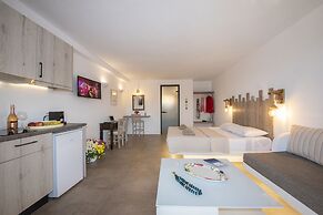 Myrsini's Luxury Suites