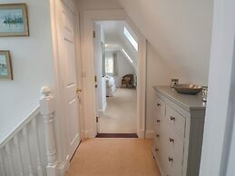 9 Church Farm Rise