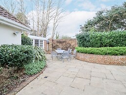 9 Church Farm Rise