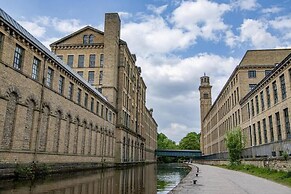 Captivating 3-bed Cottage in Saltaire