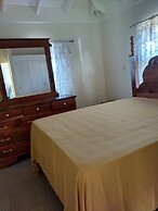 Remarkable 2-bed House in Old Harbour