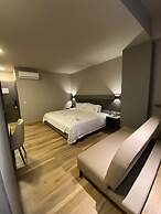 Giluxe Hotel