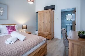 The Sleeping Giant - Pen Y Cae Inn