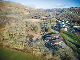 The Sleeping Giant - Pen Y Cae Inn