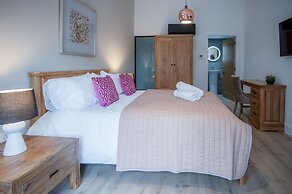 The Sleeping Giant - Pen Y Cae Inn