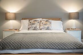The Sleeping Giant - Pen Y Cae Inn