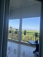 LAK VIEW