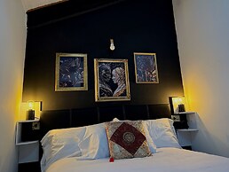 HOSTING DREAMS ATTICS DUOMO