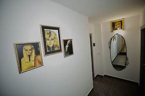HOSTING DREAMS ATTICS DUOMO