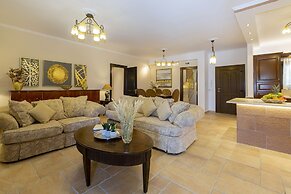 Solaris Methea Deluxe Suites