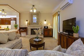 Solaris Methea Deluxe Suites